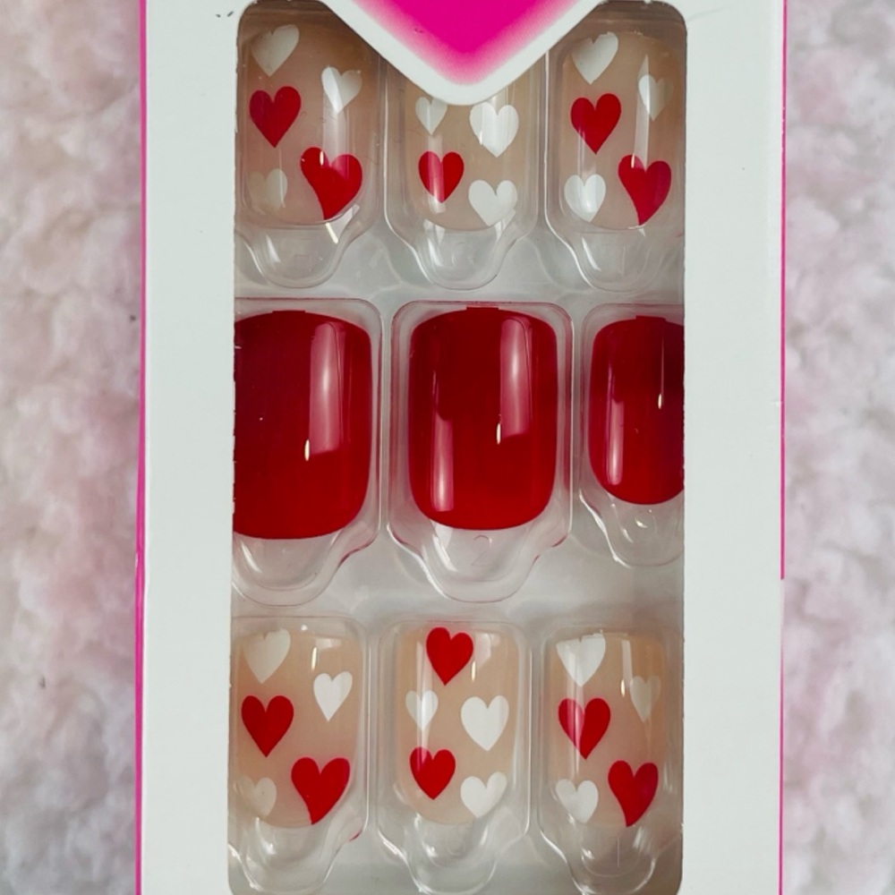 (NIB) Bundle of 4 Variety Press On Nails - Picture 10 of 12